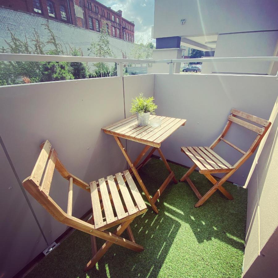 Apartament Na Teczowej Wrocław Extérieur photo