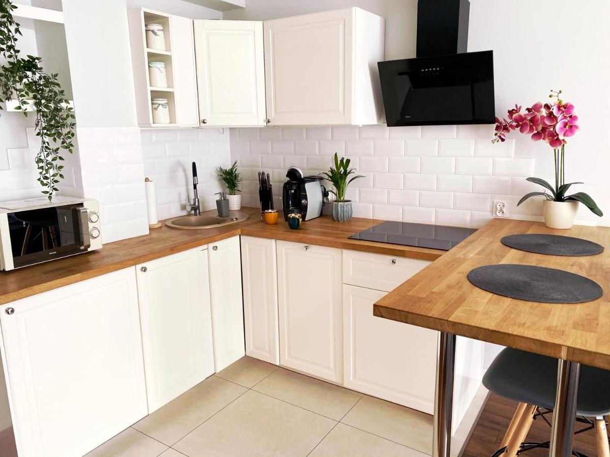 Apartament Na Teczowej Wrocław Extérieur photo